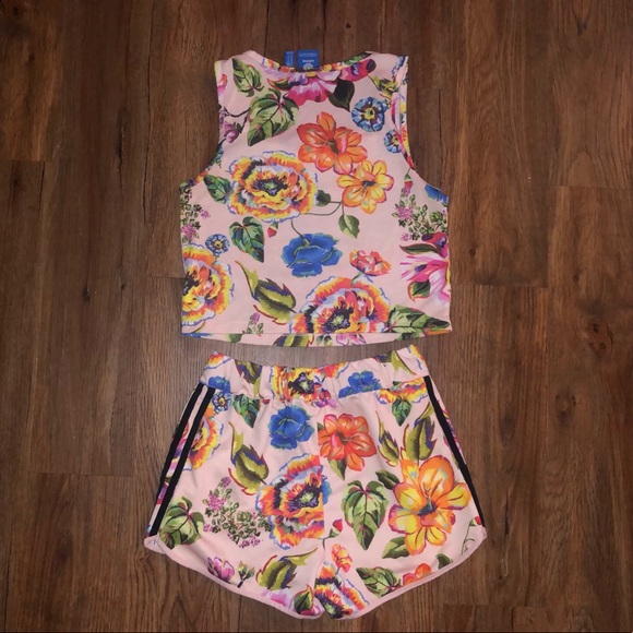 Adidas Floralita Tank and Shorts XS Bundle Set - Picture 2 of 13